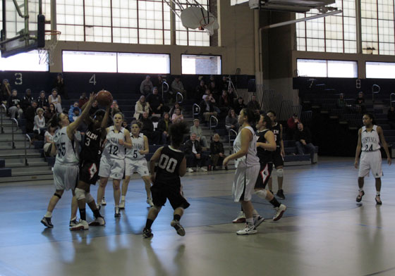 Girls basketball vs Salem
