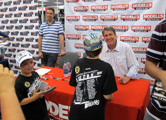 Cam Neely signs autographs