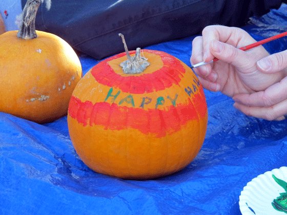 pumpkin-painting