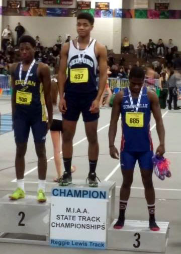 Jordan Howard receiving medal